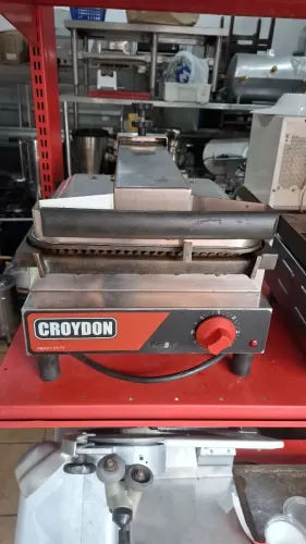 Grelhador Chapa de Ferro Fundido Croydon (Estriada)