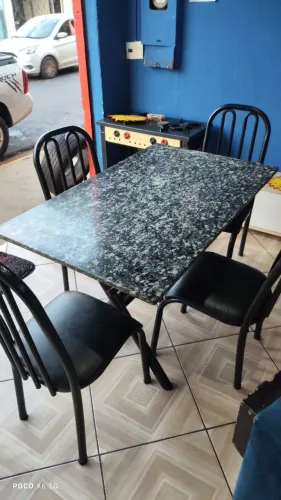 Mesa de Granito 4 cadeiras