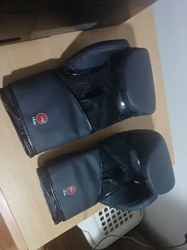 Luva Boxe/Muay Thai 14oz Naja Black