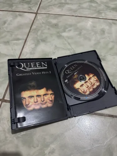 Dvd duplo queen the dvd collection greatest vídeo hits 2