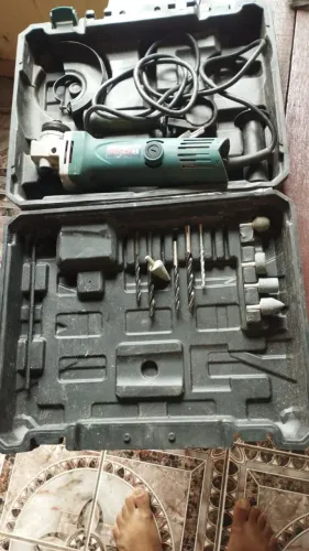 Lixadeira/ Esmerilhadeira angular    900w 110v
