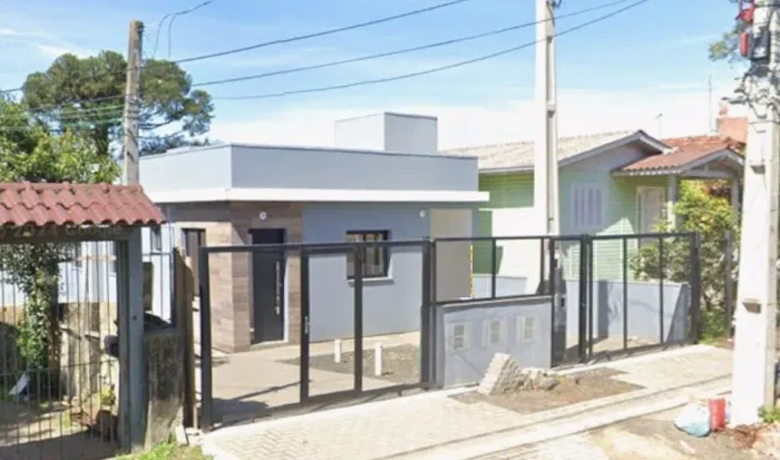 Casa em condomínio de 2 dormitórios no bairro São José em Canoas