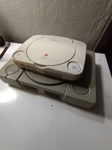 PLAYSTATION 1