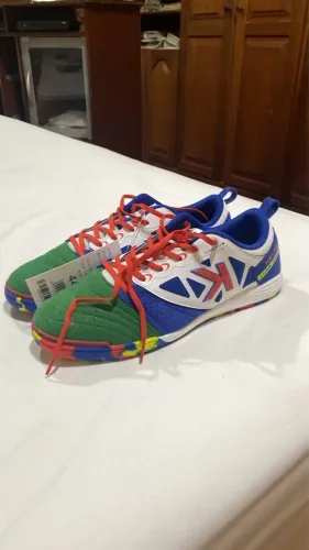 Chuteira futsal Kelme Precision 44 Nova