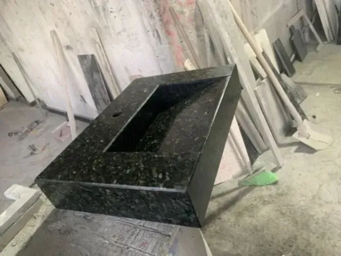 Pia esculpida verde Ubatuba 