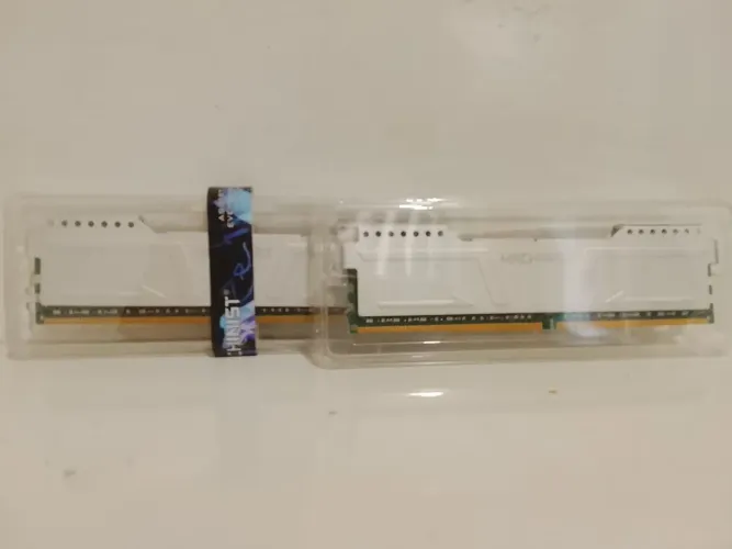 Memória RAM DRR4 2x8GB PRA SAIR HOJE