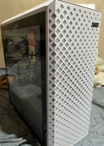 Gabinete Gamer XPG Defender PRO