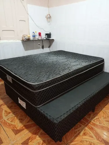 Vendo essa cama de casal 
