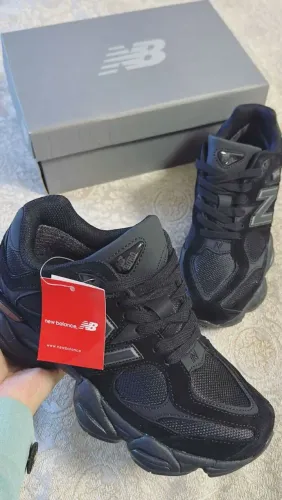 Vendo tênis New balance 9060