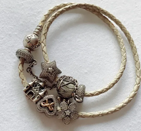 Pulseira Pandora couro