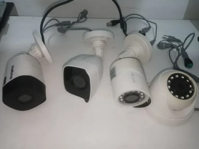 4 câmeras funcionando perfeitamente