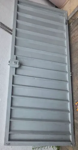 Portão Social com Fechadura Eletrônica
