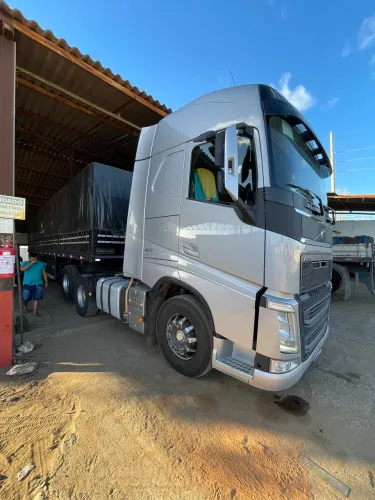 Conjunto Volvo fh 460 6x2 +  ls librelato