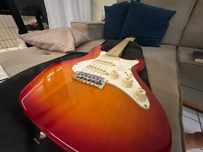 Guitarra Strinberg Stratocaster Sunburst + Capa | Linda e Conservada