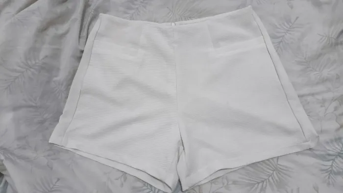 Short branco