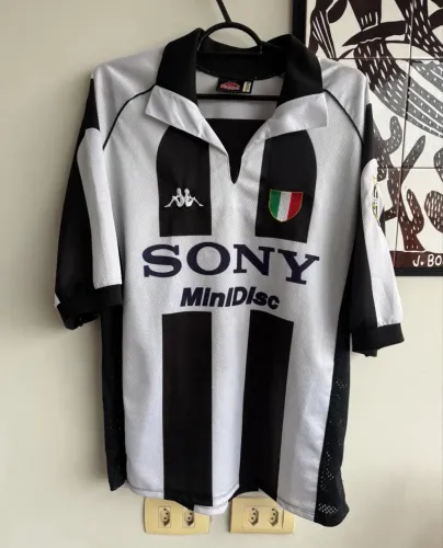 Camisa rara de 1997 - Centenário da Juventus 