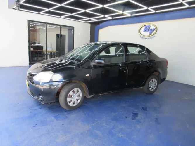 Toyota Etios XS 1.5 Flex 16V 5P Mec. 2013