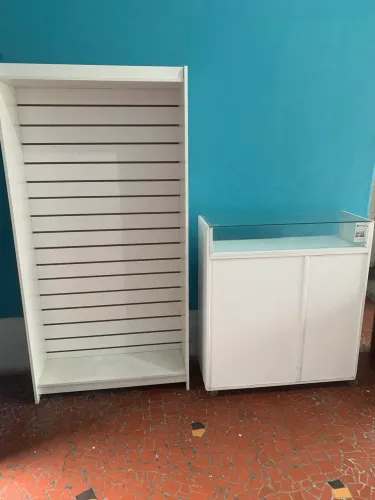 Estante e balcão