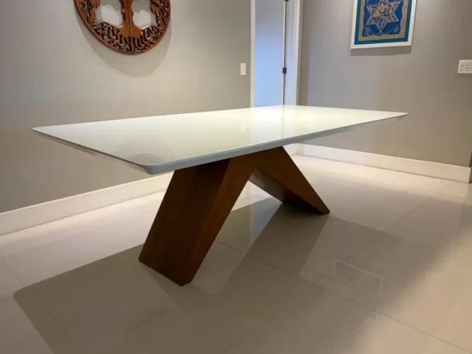 Mesa de jantar retangular 8 lugares tampo laca e vidro
