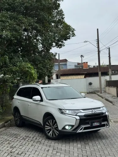 Mitsubishi Outlander 2.0 16V 160cv Aut. 2019