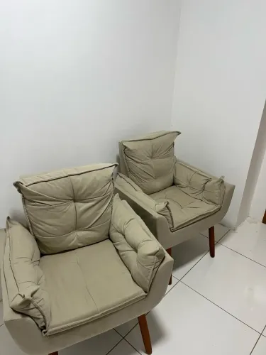 DUAS POLTRONAS LUXO