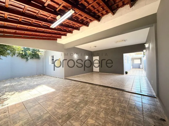Casa para Venda em Presidente Prudente, Jardim Monte Alto, 5 dormitórios, 1 suíte, 3 banhe