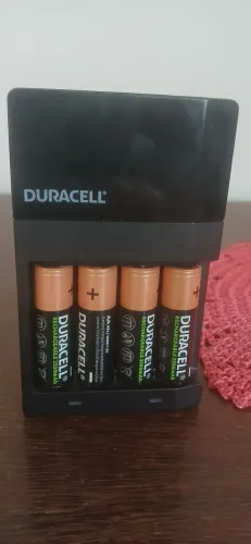 Carregador de pilhas duracell 