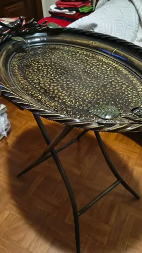 Mesa metálica