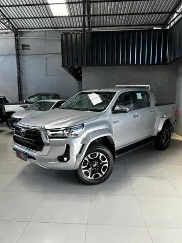 Toyota Hilux CD SRX Plus 4X4 2.8 TDI Die. Aut. 2026