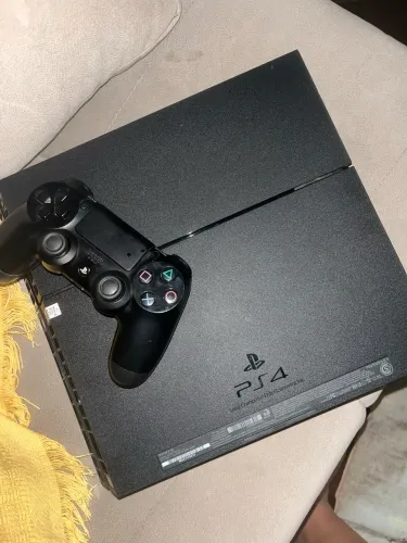 Ps4 fat 500gb+1 controle+2 jogos (GTA5+PES2018)