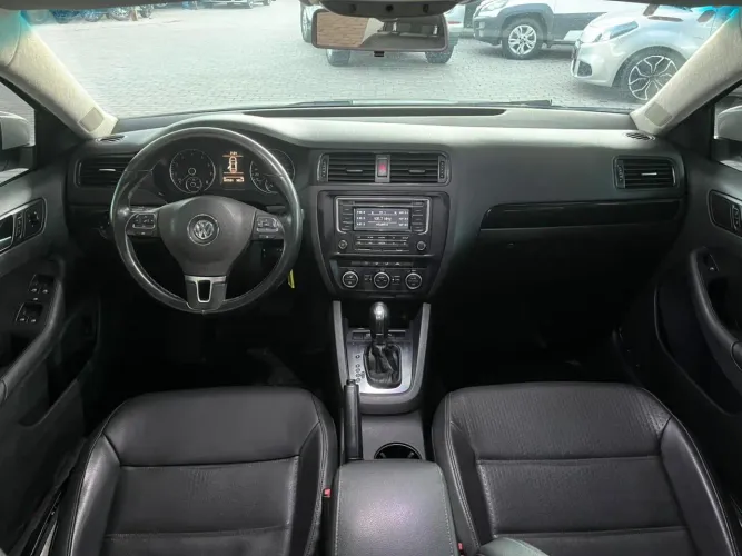 Volkswagen Jetta Comfortline 2.0 T.flex 8V 4P Mec. 2013