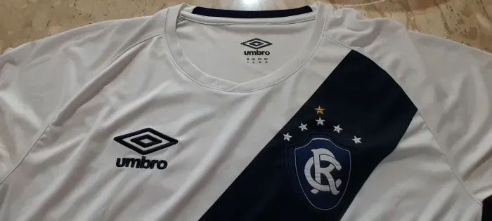 Camisa oficial do Remo. Umbro. GG. Temporada 2015. Em bom estado.