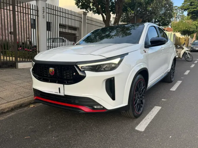 Fiat Fastback Abarth Turbo Flex 1.3 Aut. 2024