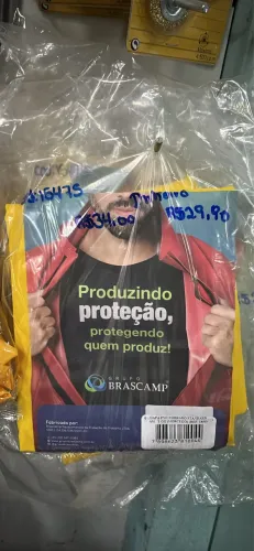 Capa de chuva Amarela ? 