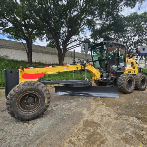 Motoniveladora RG170B New Holland
