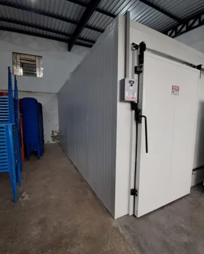 CAMARA FRIA GRANDE PORTE - PORTA DE CORRER