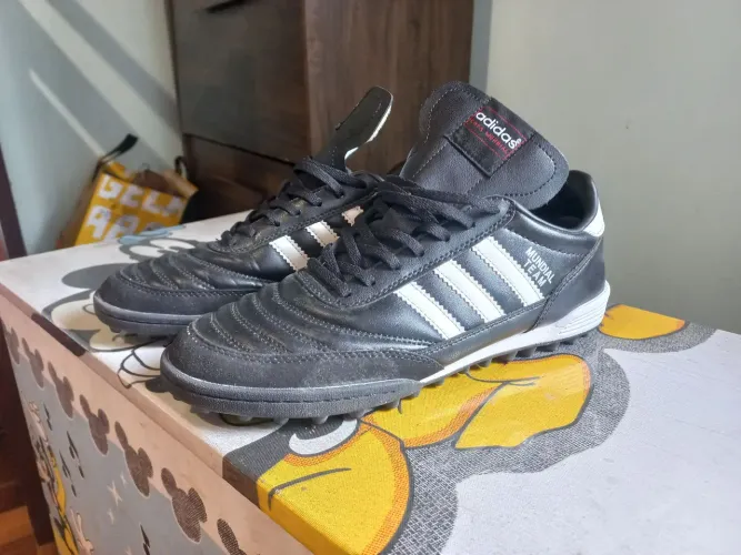 Chuteira Adidas Mundial