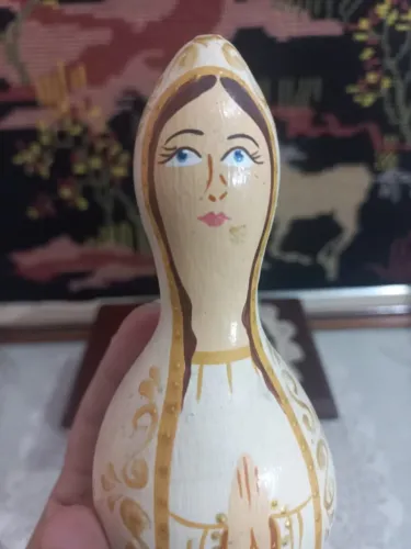 Virgem Maria pintada a mao na cabaça artesanato