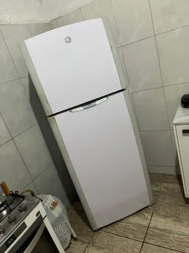 Geladeira GE para concerto 