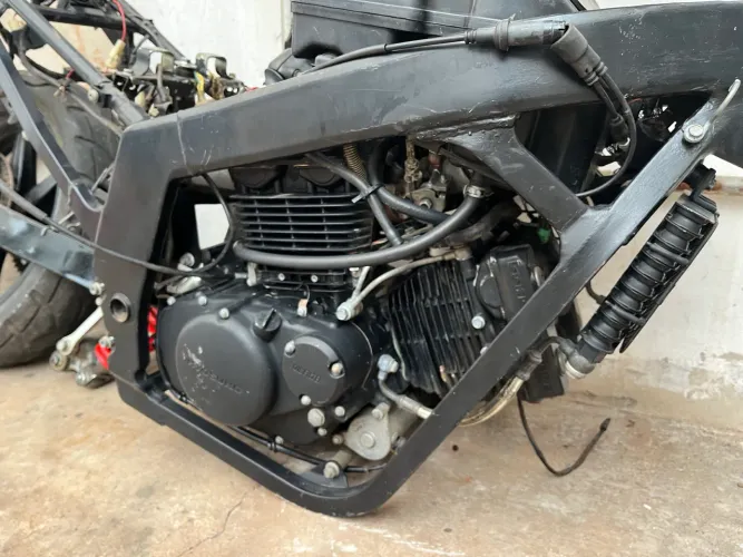 Vendo motor completo da Comet 250 com chicote
