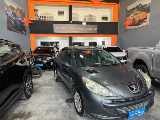 Peugeot 207 XR 1.4 Flex 8V 5P 2012