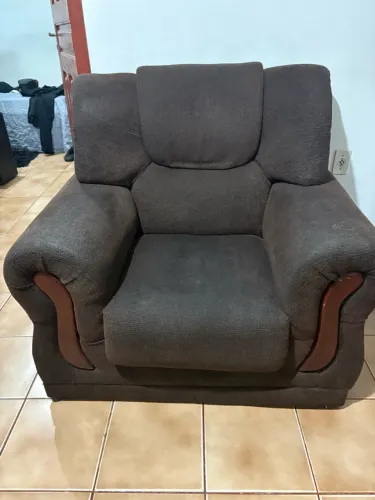 Conjunto de sofás + poltrona | R$ 1.299