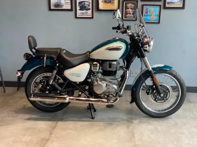Royal Enfield Meteor 350 AURORA RETRO GREEN