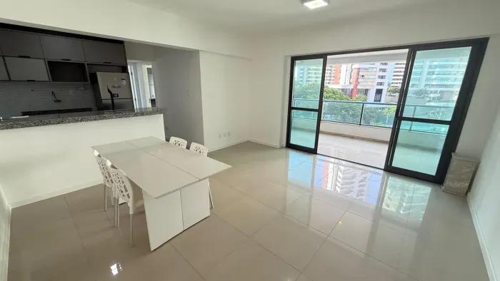 Residencial Bertolini 80m², vista mar, móveis planejados, fino acabamento, climatizado, 2/