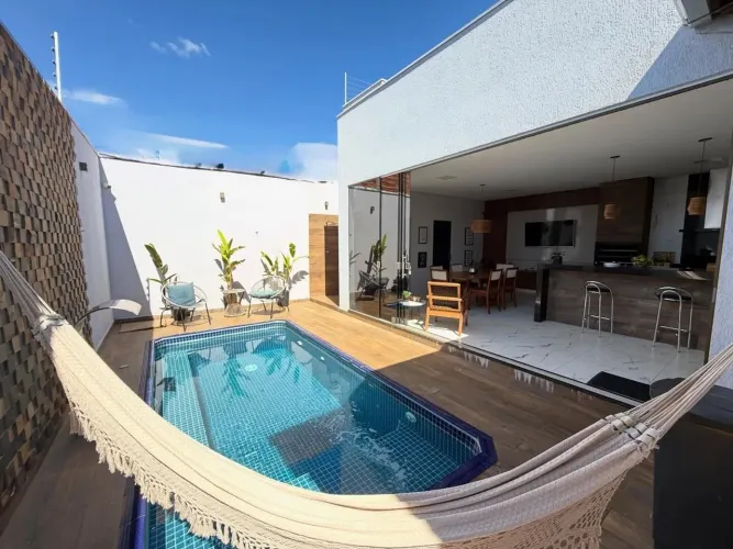 Casa, 3 quartos, 1 suíte, 174 m², 2 vagas no Setor Central em Anápolis