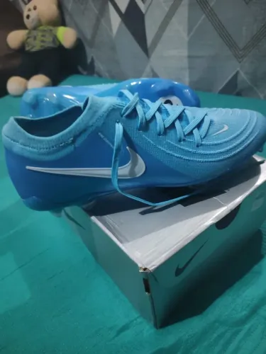 Chuteira Nike Phantom luna