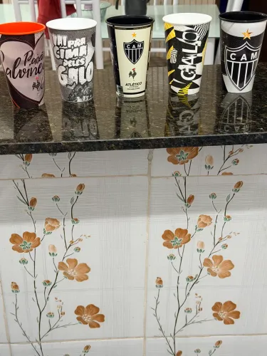 Copos do jogo galo