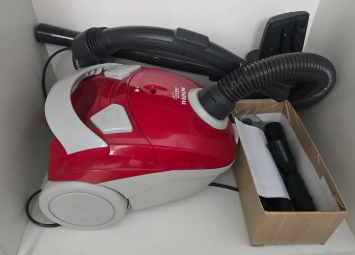 Aspirador de pó Mondial 1200w/127v