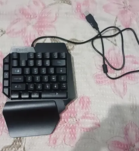 Teclado e suporte