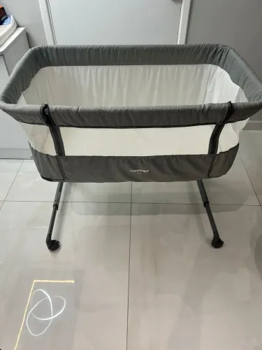 Berço Portátil com Mosquiteiro